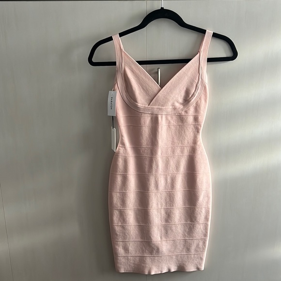 Brand new with tag Aritzia Ten by Babaton pink bandage dress size XS - Picture 4 of 9